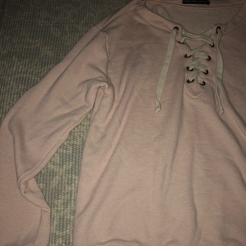 Lace up crew neck